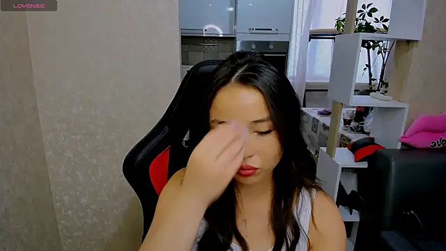 AyaMoon online show from September 25, 2025, 4:40 am