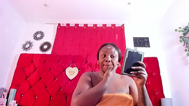 Snapshot of harleyevaans chatting on October 7, 2025, 12:28 pm harleyevaans online show from October 7, 2025, 12:28 pm