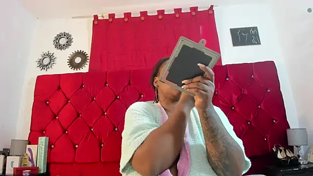 Snapshot of harleyevaans chatting on March 11, 2025, 12:06 pm harleyevaans online show from March 11, 2025, 12:06 pm