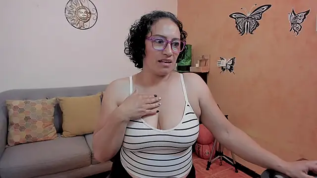 scarlet wet online show from March 10, 2026, 10:36 pm