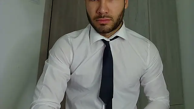 Snapshot of Justynn1 chatting on April 12, 2026, 11:24 am Justynn1 online show from April 12, 2026, 11:24 am