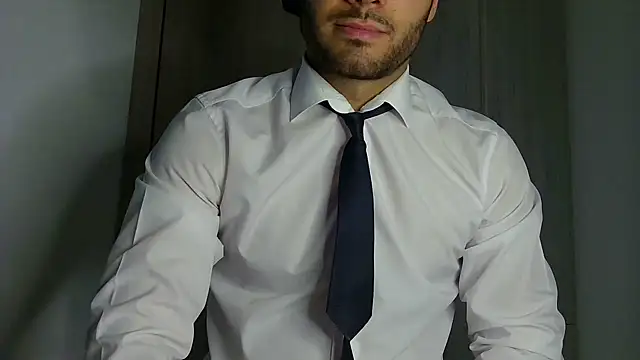 Snapshot of Justynn1 chatting on April 22, 2026, 10:27 pm Justynn1 online show from April 22, 2026, 10:27 pm