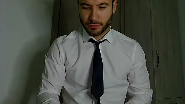 Snapshot of Justynn1 chatting on November 17, 2025, 11:09 pm Justynn1 online show from November 17, 2025, 11:09 pm