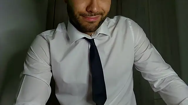 Snapshot of Justynn1 chatting on May 16, 2026, 1:26 am Justynn1 online show from May 16, 2026, 1:26 am