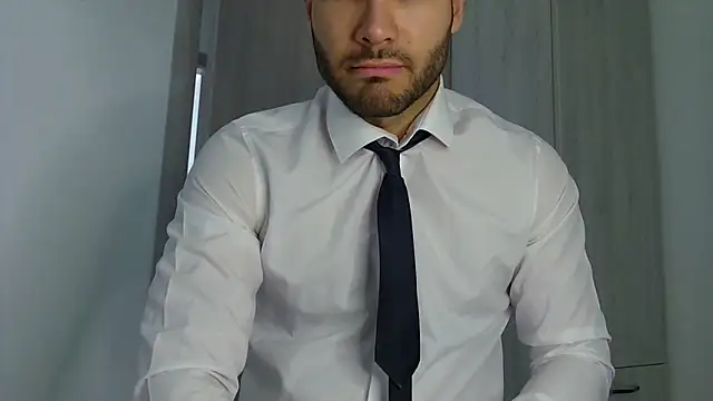 Snapshot of Justynn1 chatting on May 26, 2026, 5:05 am Justynn1 online show from May 26, 2026, 5:05 am