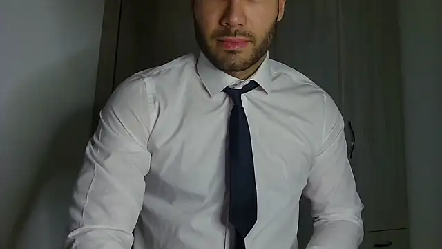 Snapshot of Justynn1 chatting on April 7, 2026, 10:22 pm Justynn1 online show from April 7, 2026, 10:22 pm