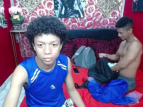 Snapshot of PEINBOYS chatting on May 26, 2026, 11:14 pm PEINBOYS online show from May 26, 2026, 11:14 pm