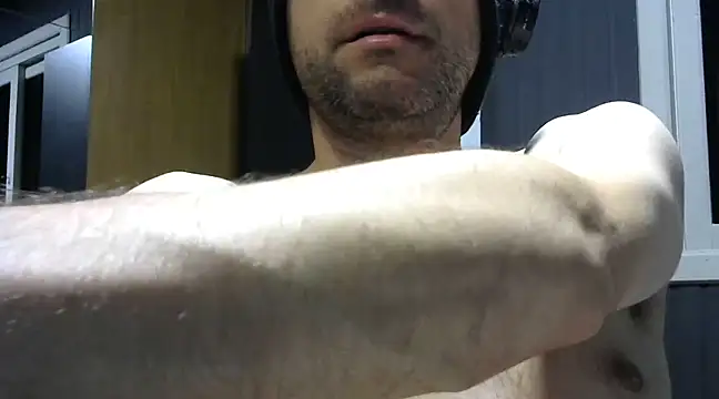 Snapshot of gauchors20 chatting on February 8, 2025, 3:41 am gauchors20 online show from February 8, 2025, 3:41 am