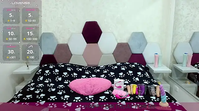 Snapshot of angel_blue chatting on March 21, 2025, 3:35 pm angel blue online show from March 21, 2025, 3:35 pm