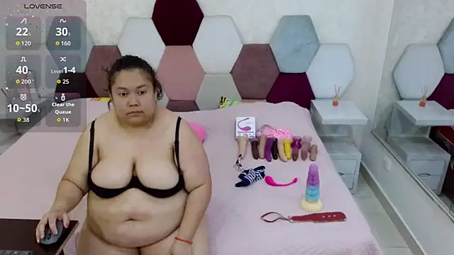 Snapshot of angel_blue chatting on December 1, 2025, 4:30 pm angel blue online show from December 1, 2025, 4:30 pm