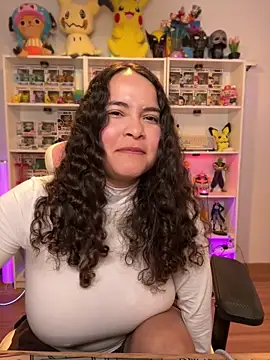 Snapshot of Sweet_sully__ chatting on April 8, 2026, 7:21 am Sweet sully online show from April 8, 2026, 7:21 am