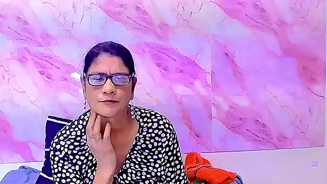 IndianAllure online show from October 20, 2025, 5:20 am