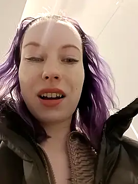 Snapshot of Frost_foxy chatting on February 19, 2025, 7:06 am Frost foxy online show from February 19, 2025, 7:06 am