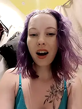 Snapshot of Frost_foxy chatting on February 16, 2025, 9:04 am Frost foxy online show from February 16, 2025, 9:04 am