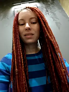 Snapshot of Frost_foxy chatting on October 24, 2025, 4:00 am Frost foxy online show from October 24, 2025, 4:00 am