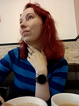 Snapshot of Frost_foxy chatting on March 3, 2025, 6:42 am Frost foxy online show from March 3, 2025, 6:42 am