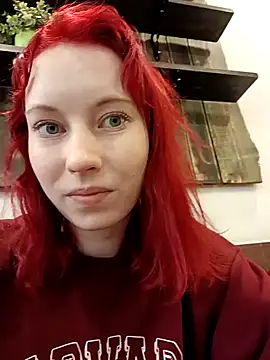 Snapshot of Frost_foxy chatting on March 5, 2025, 6:33 am Frost foxy online show from March 5, 2025, 6:33 am