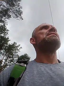 Snapshot of pavel858@xh chatting on June 14, 2026, 11:11 am pavel858xh online show from June 14, 2026, 11:11 am