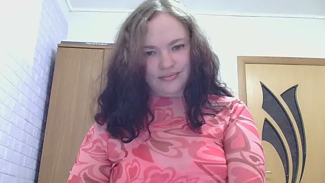 Snapshot of AliceForLoveOh chatting on April 24, 2026, 12:12 am AliceForLoveOh online show from April 24, 2026, 12:12 am