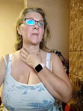 Elza01 online show from September 26, 2025, 5:31 pm