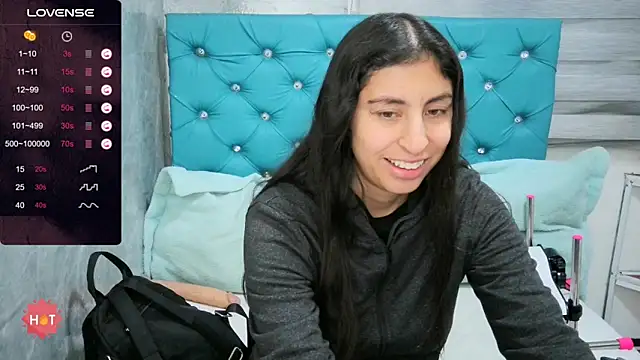 Snapshot of MAARYMOON chatting on December 1, 2025, 11:00 am MAARYMOON online show from December 1, 2025, 11:00 am