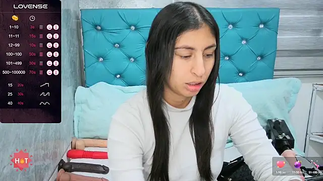 Snapshot of MAARYMOON chatting on September 15, 2025, 11:32 am MAARYMOON online show from September 15, 2025, 11:32 am