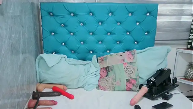 Snapshot of MAARYMOON chatting on March 18, 2025, 4:17 pm MAARYMOON online show from March 18, 2025, 4:17 pm