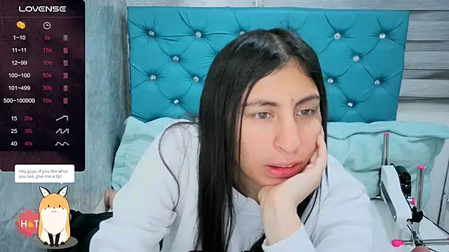 Snapshot of MAARYMOON chatting on November 18, 2025, 10:29 am MAARYMOON online show from November 18, 2025, 10:29 am