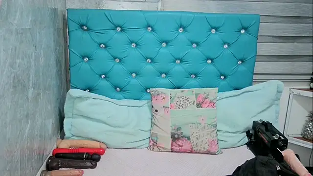 Snapshot of MAARYMOON chatting on February 20, 2025, 10:37 am MAARYMOON online show from February 20, 2025, 10:37 am