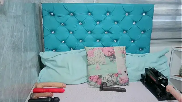 Snapshot of MAARYMOON chatting on March 10, 2025, 12:06 pm MAARYMOON online show from March 10, 2025, 12:06 pm