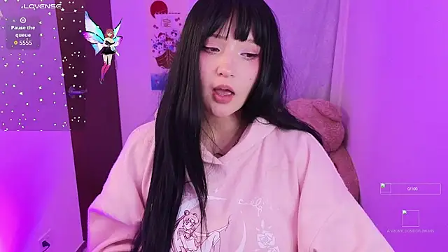 Snapshot of KuroChan420 chatting on September 9, 2025, 3:05 am KuroChan420 online show from September 9, 2025, 3:05 am