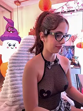 Snapshot of Zoe_Bae chatting on October 23, 2025, 9:24 pm Zoe Bae online show from October 23, 2025, 9:24 pm