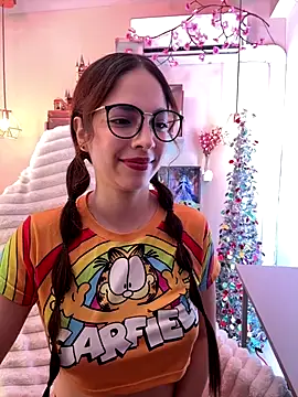 Snapshot of Zoe_Bae chatting on December 13, 2025, 11:22 pm Zoe Bae online show from December 13, 2025, 11:22 pm