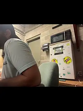 Sitonmyface2020xh online show from October 29, 2025, 9:58 pm