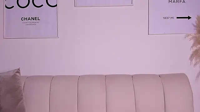 Snapshot of Emma_jonness chatting on March 8, 2025, 10:13 pm Emma jonness online show from March 8, 2025, 10:13 pm