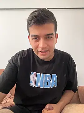 Snapshot of Ffhdr chatting on October 9, 2025, 1:22 pm Ffhdr online show from October 9, 2025, 1:22 pm