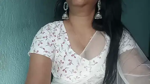 Snapshot of YourModhu chatting on April 30, 2026, 5:42 pm YourModhu online show from April 30, 2026, 5:42 pm