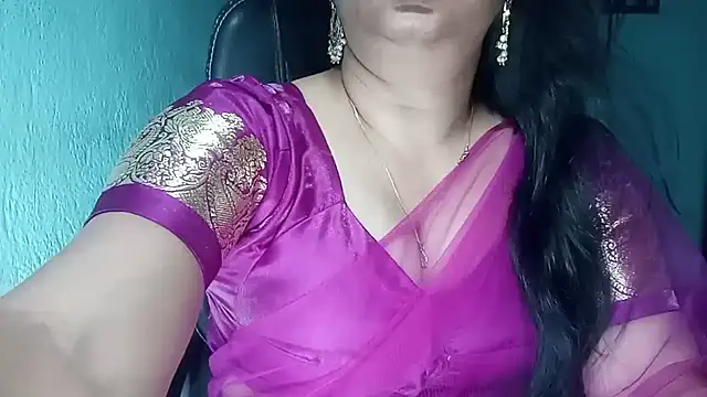 Snapshot of YourModhu chatting on April 17, 2026, 5:38 pm YourModhu online show from April 17, 2026, 5:38 pm