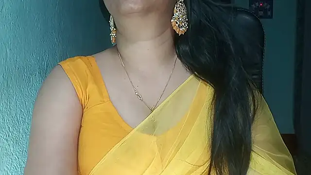 Snapshot of YourModhu chatting on April 19, 2026, 6:10 pm YourModhu online show from April 19, 2026, 6:10 pm
