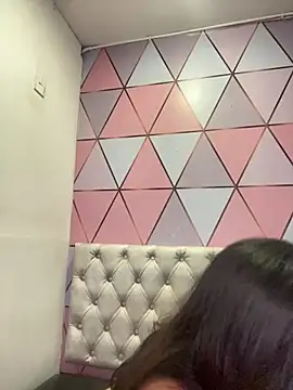 juliana diaz online show from October 9, 2025, 11:22 am