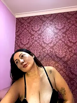 juliana diaz online show from November 8, 2025, 11:25 am