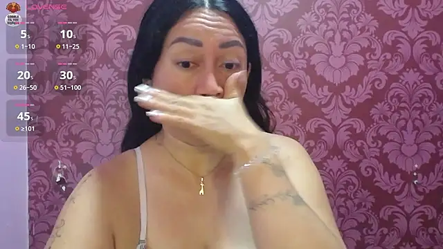Snapshot of juliana_diaz chatting on April 27, 2026, 11:30 am juliana diaz online show from April 27, 2026, 11:30 am