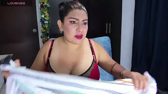 Snapshot of ElikoLanny_ chatting on May 1, 2026, 4:39 am ElikoLanny online show from May 1, 2026, 4:39 am