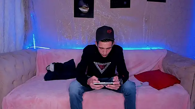 Shyfantasies online show from October 1, 2025, 10:35 pm