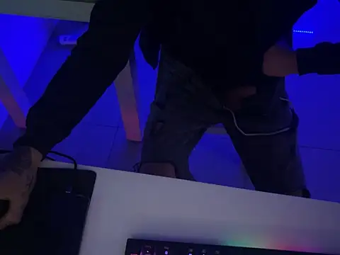 Snapshot of jocone chatting on October 28, 2025, 11:03 pm jocone online show from October 28, 2025, 11:03 pm