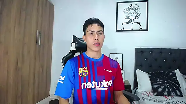 Snapshot of AlanNaughty chatting on October 16, 2025, 12:52 am AlanNaughty online show from October 16, 2025, 12:52 am