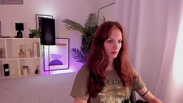 MirandaGlow online show from July 25, 2026, 5:37 am