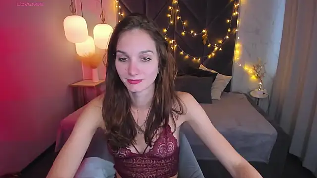 MirandaGlow online show from December 27, 2024, 12:01 pm