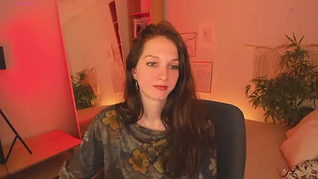 MirandaGlow online show from March 10, 2026, 5:44 am