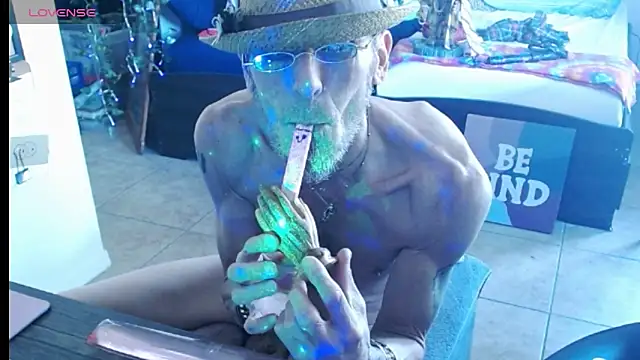 Snapshot of mycock2474u chatting on March 17, 2025, 4:43 pm mycock2474u online show from March 17, 2025, 4:43 pm